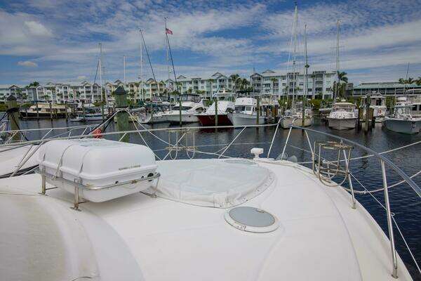 Silverton Ovation Yacht For Sale