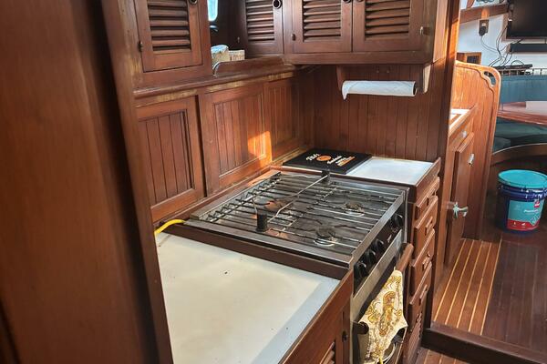 1983 Vagabond 42 Ketch