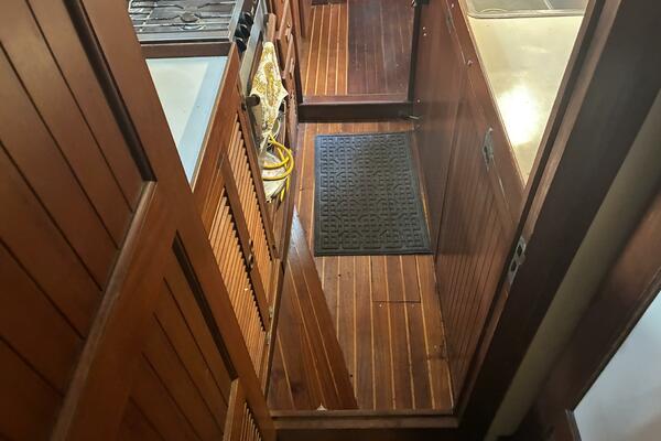 1983 Vagabond 42 Ketch