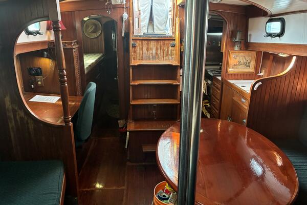 1983 Vagabond 42 Ketch