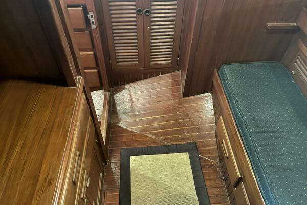 1983 Vagabond 42 Ketch