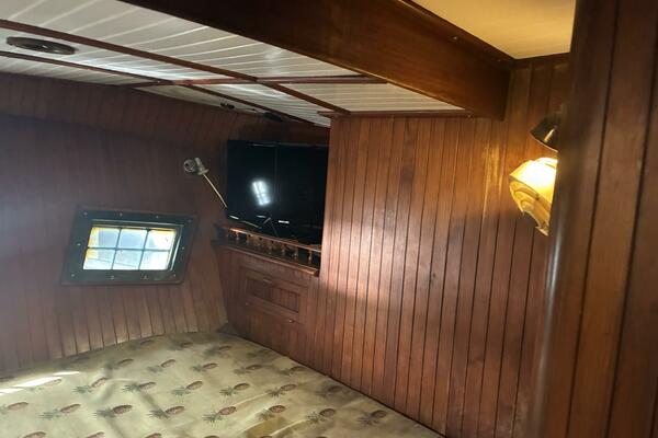 1983 Vagabond 42 Ketch