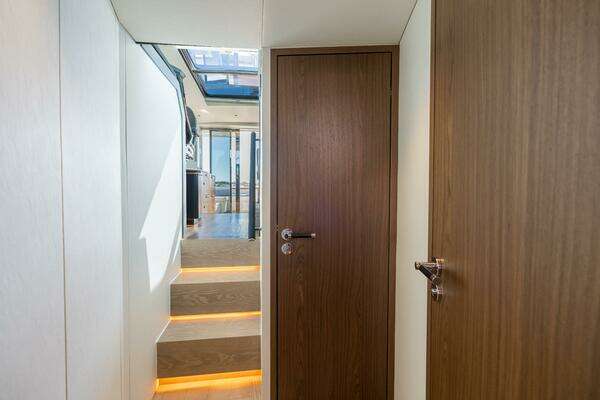 ECLIPSE 505 Shadow Yacht For Sale