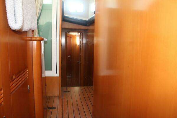 Lagoon 43 Power Cat Yacht For Sale