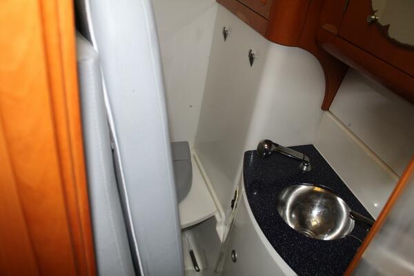 Cadence 43ft Lagoon Yacht For Sale