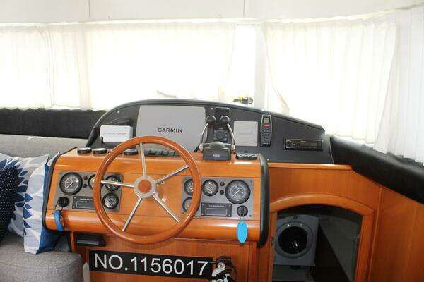 Lagoon 43 Power Cat Yacht For Sale