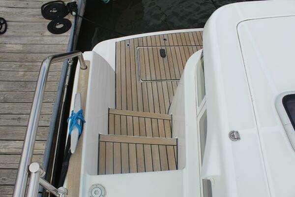 Lagoon 43 Power Cat Yacht For Sale
