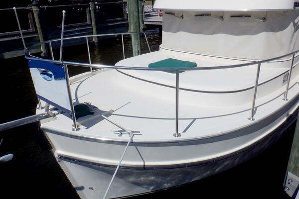 Escapade 31ft Camano Yacht For Sale