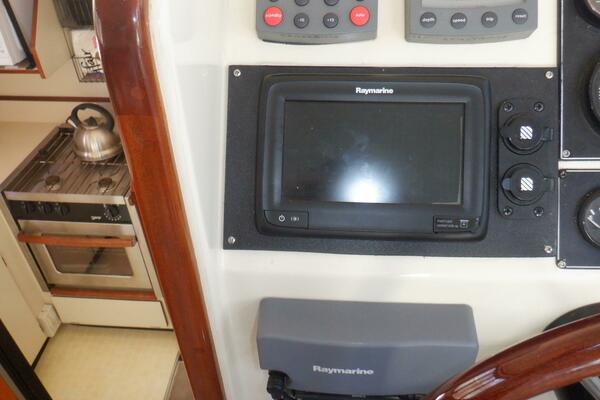 Escapade 31ft Camano Yacht For Sale