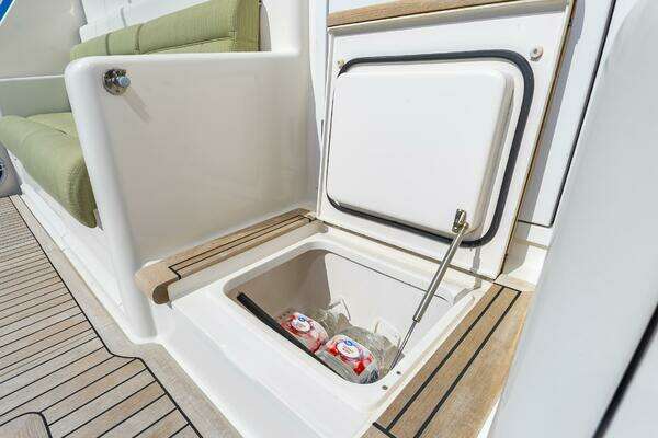 Viking 52 Sport Coupe Yacht For Sale