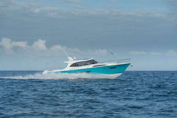 ECLIPSE 505 Shadow Yacht For Sale