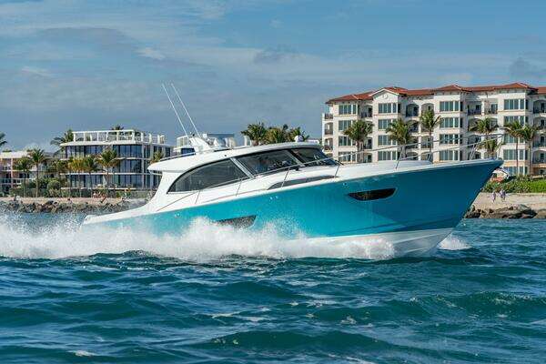 ECLIPSE 505 Shadow Yacht For Sale