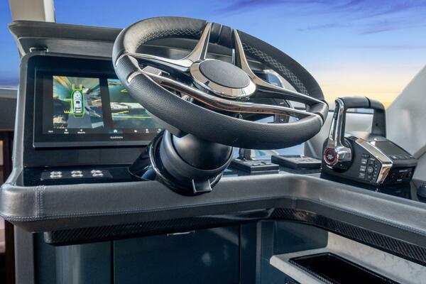 ECLIPSE 505 Shadow In Stock 50ft ECLIPSE Yacht For Sale