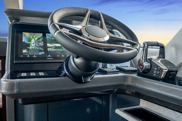 ECLIPSE 505 Shadow Yacht For Sale