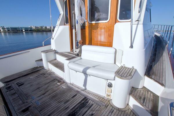 Vivace 45ft Linssen Yacht For Sale