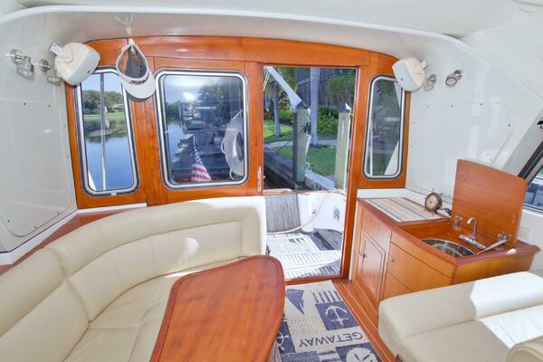 Vivace 45ft Linssen Yacht For Sale