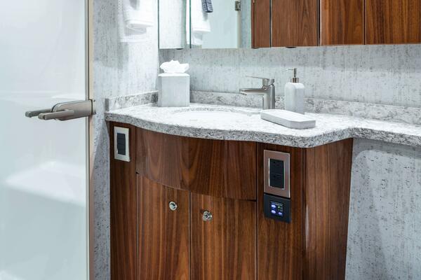 Viking 58 Convertible Head