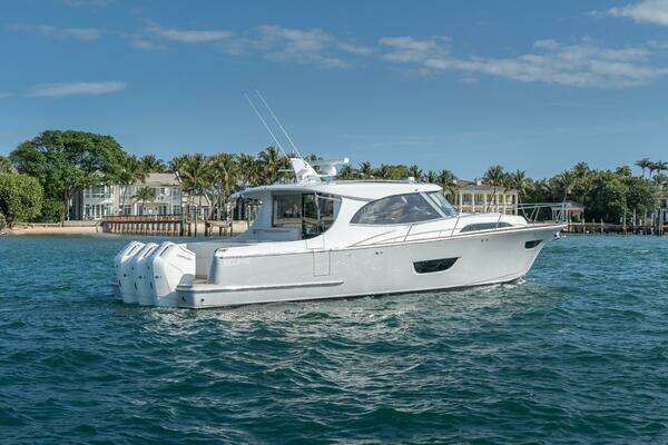 ECLIPSE 505 Shadow Yacht For Sale