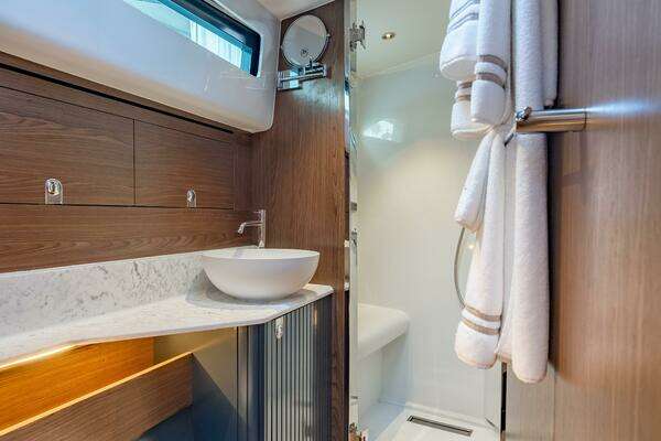 ECLIPSE 505 Shadow Yacht For Sale