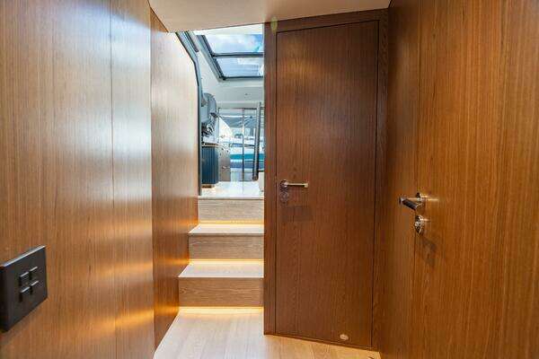 ECLIPSE 505 Shadow Yacht For Sale