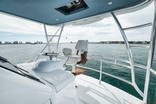 Viking 72 Skybridge - Chelsea -Skybridge