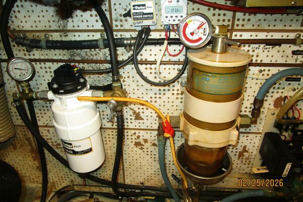 42' Jefferson starboard Racor fuel filter-polishing system