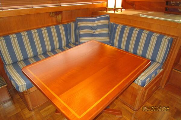 42' Jefferson salon starboard seating