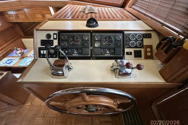 42' Jefferson lower helm2