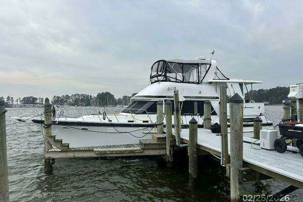 Photo of the 1986 Jefferson Sundeck "Odyssey"
