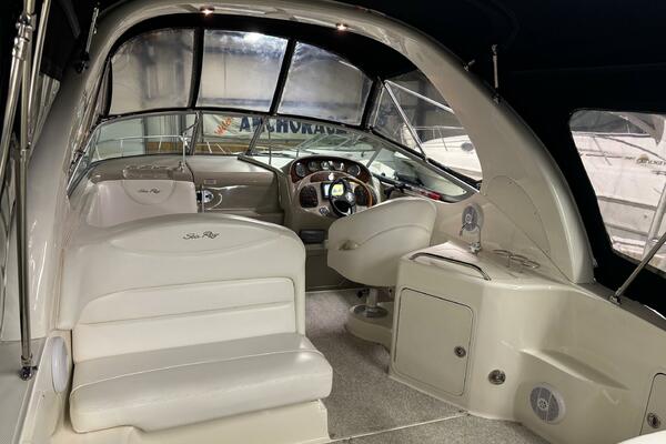 28ft Sea Ray Yacht For Sale