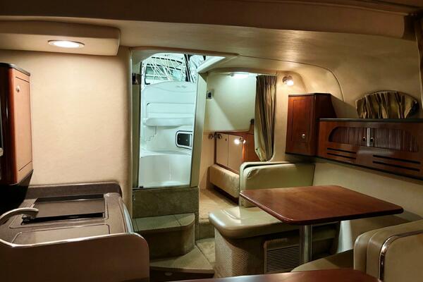 28ft Sea Ray Yacht For Sale