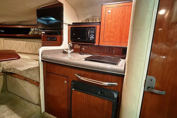 28ft Sea Ray Yacht For Sale