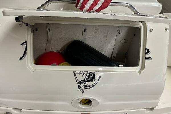 28ft Sea Ray Yacht For Sale