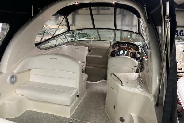 28ft Sea Ray Yacht For Sale