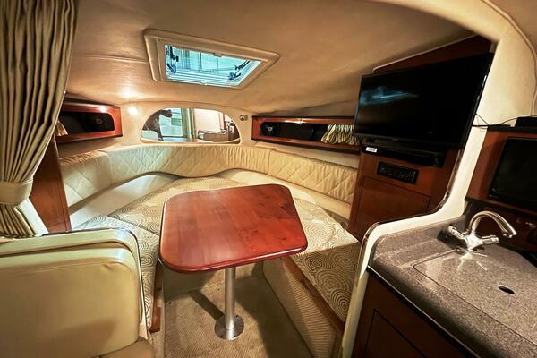 28ft Sea Ray Yacht For Sale