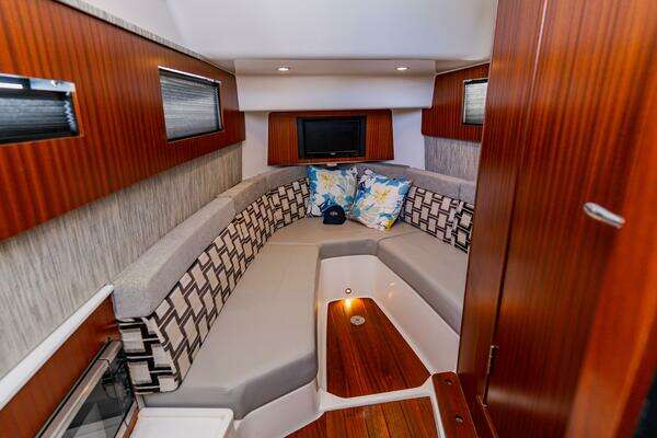 Pursuit S 378 Sport Yacht For Sale