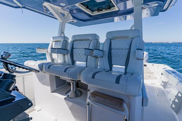 Blue Skies 40ft Pursuit Yacht For Sale
