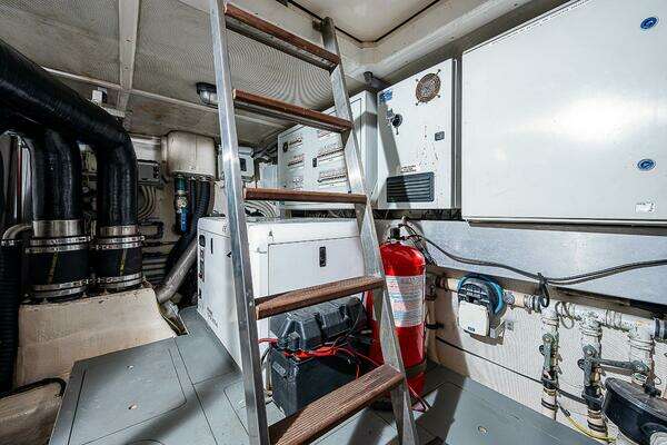 Aicon 64 Yacht For Sale