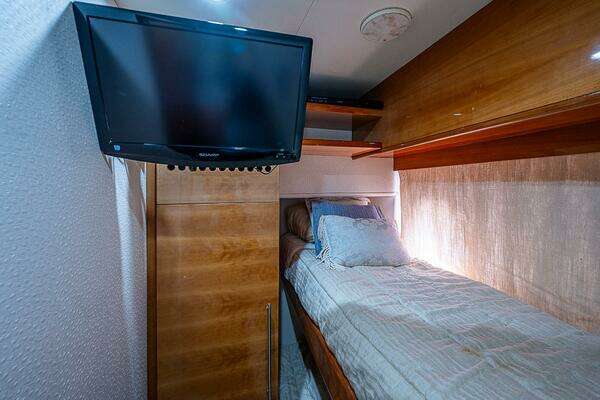 Aicon 64 Yacht For Sale