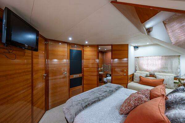 Aicon 64 Yacht For Sale