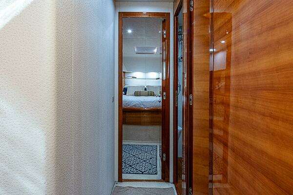 Aicon 64 Yacht For Sale