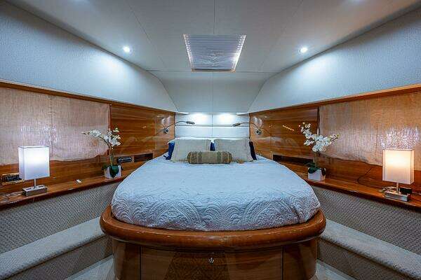 Aicon 64 Yacht For Sale