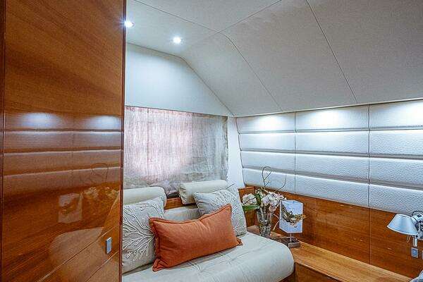 Aicon 64 Yacht For Sale