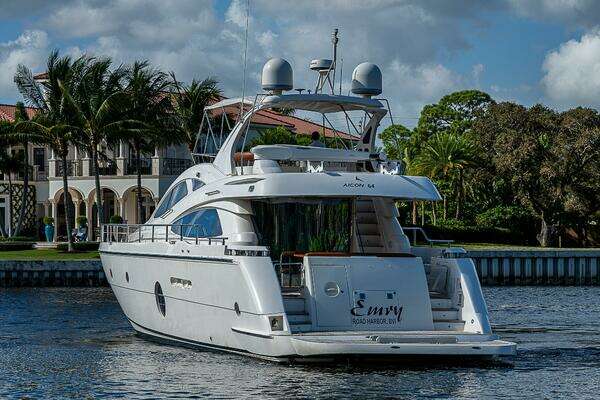 Aicon 64 Yacht For Sale