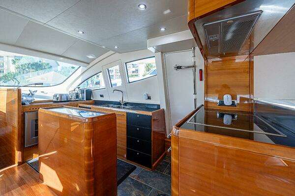 Aicon 64 Yacht For Sale