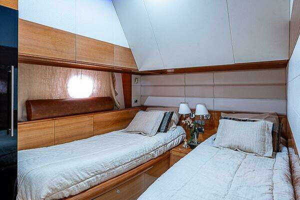 Aicon 64 Yacht For Sale