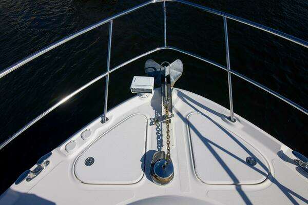 Sea Ray 520 Sedan Bridge Yacht For Sale