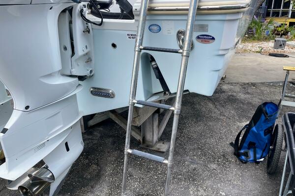 32ft Sea Fox Yacht For Sale