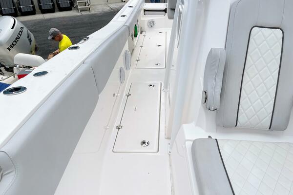 32ft Sea Fox Yacht For Sale