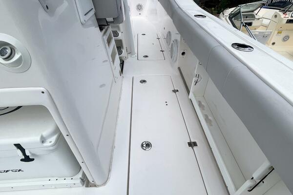 32ft Sea Fox Yacht For Sale